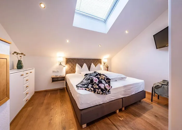 אורחן Gaestehaus Wiesengrund & Sporer 2*