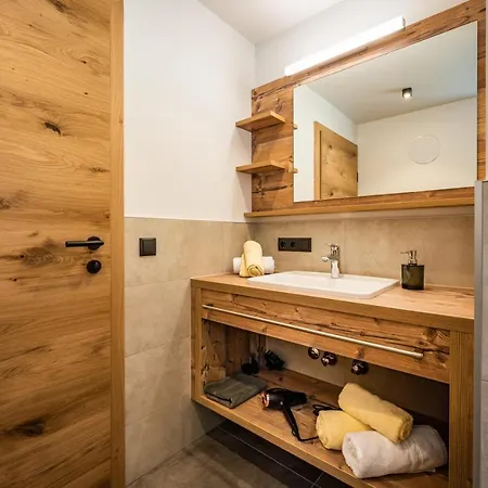 Inn Gaestehaus Wiesengrund & Sporer 2*