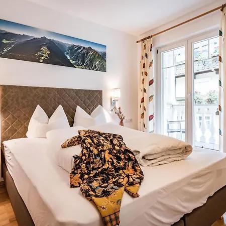 Inn Gaestehaus Wiesengrund & Sporer 2*