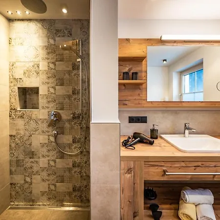 여관 Gaestehaus Wiesengrund & Sporer 2*