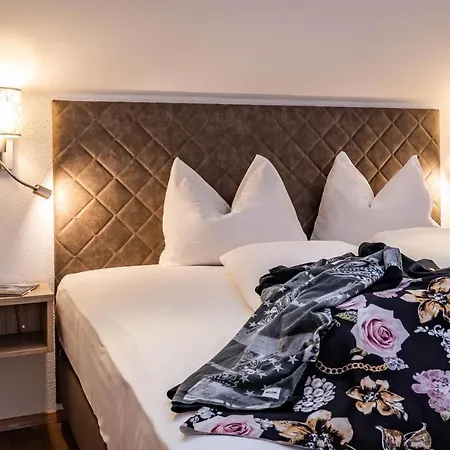 여관 Gaestehaus Wiesengrund & Sporer 메이른호픈