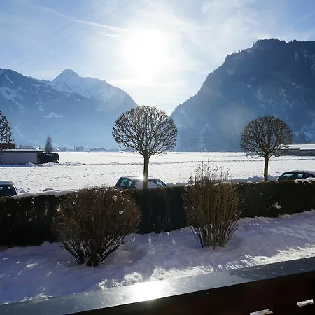 여관 Gaestehaus Wiesengrund & Sporer 2*